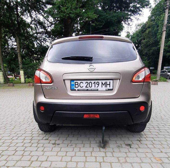 Продам офіційне автоNissan