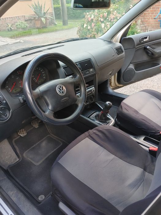 Volkswagen Golf 4 1.4 16v 75km 2001r