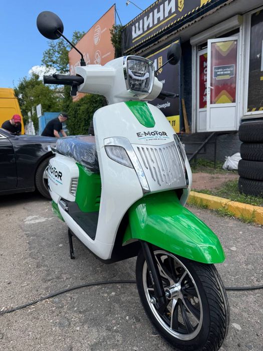 Прокат оренда електро скутерів оренда мопедів 2000 грн тиждень