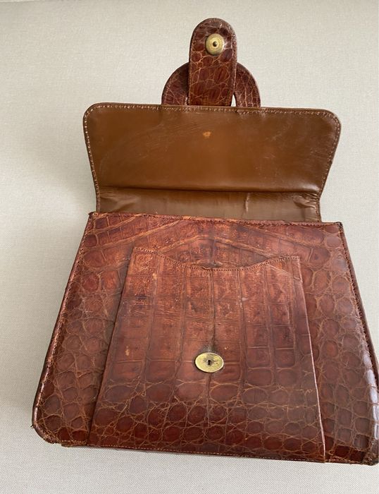 Clutch vintage em pele de crocodilo