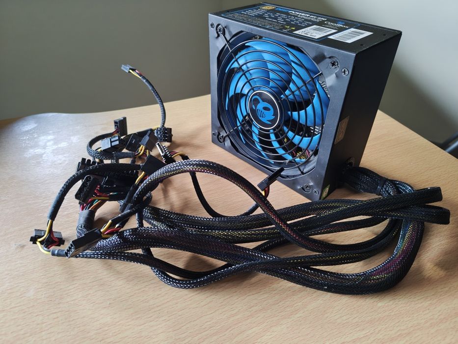 Fonte de alimentação 650w CoolBox