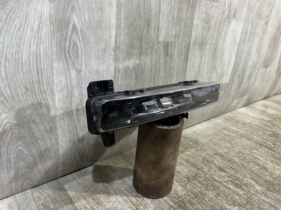 Противотуманка правая BMW 5 G30 G31 / G32 GT ( 2017 - 2020 г. ) Галоген 89250243