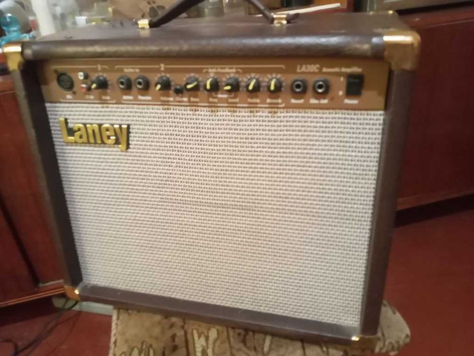 Комбоусилитель для аккустической гитары микрофона Laney LA30C: 5 950 ...