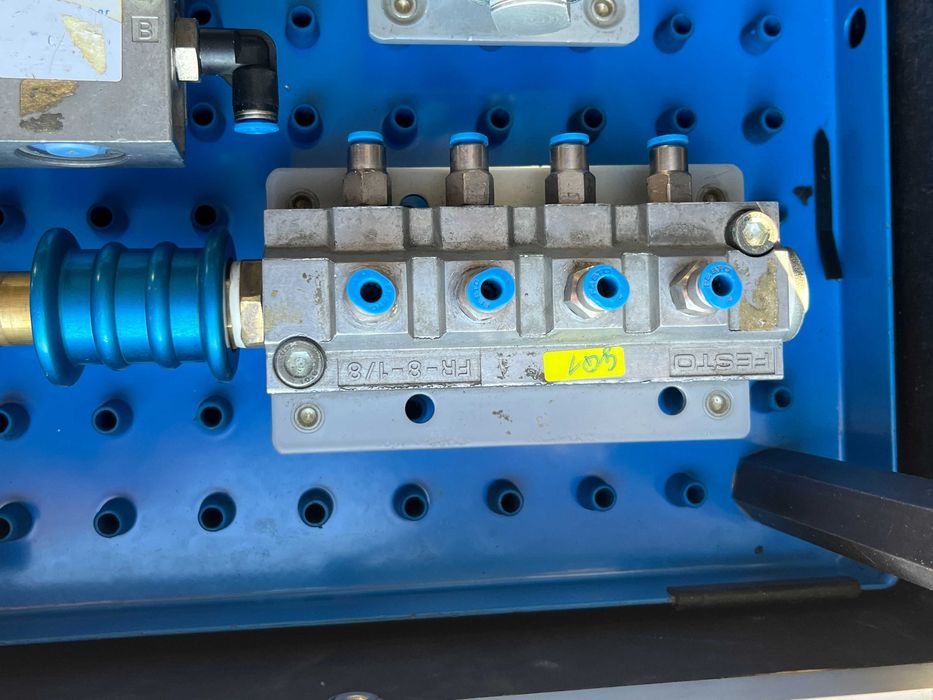 Festo  Blok rozgałęziający FR-8-1/8
