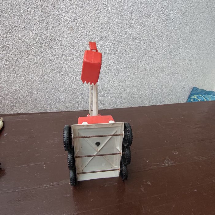 Koparka zabawka z prl-u