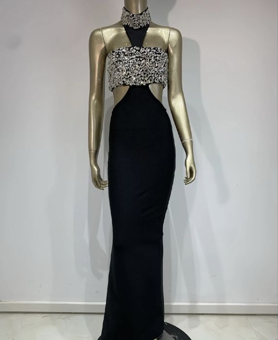 Вечірня сукня.