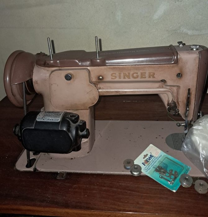 Máquina de costura Singer