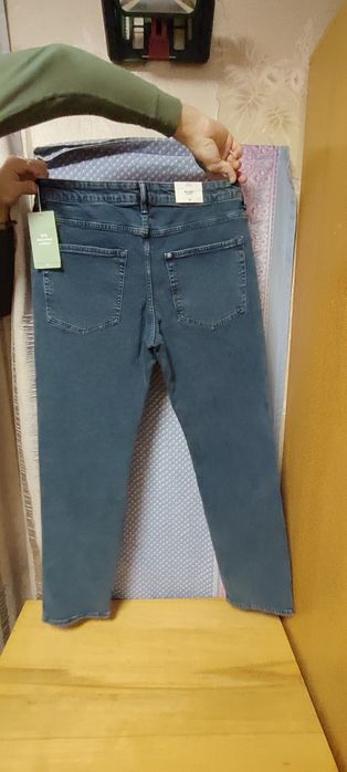 Продам джинсы мужские новые H&M