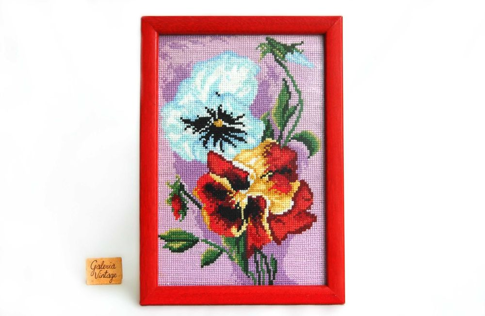 Bratki, kwiaty, obraz haftowany, haft, rękodzieło.