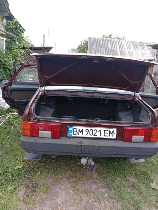 Продам ВАЗ 2199 2007 рік 1.5 бензин