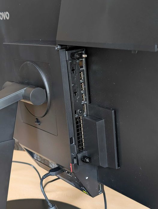 Моноблок Lenovo ThinkCentre M710q Tiny + Tiny-in-One 24 Gen3