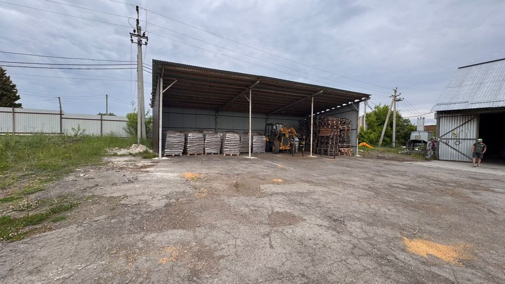 Продаж виробничо-складського приміщення | 1000 м² | 300 кВт  с. Дідилів, Львівська область Пропонується до продажу виробничо-складський об’єкт