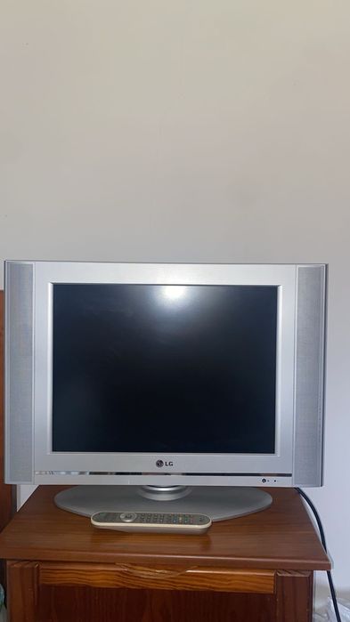 TV LG LCD como nova