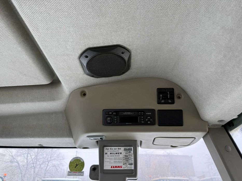 Трактор Ares 557 З фронтальним навантажувачем