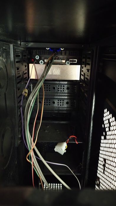 Obudowa komputera stacjonarnego