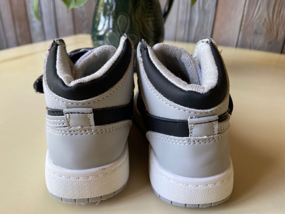 Кросівки легенькі та класнючі) по устілці 15 см