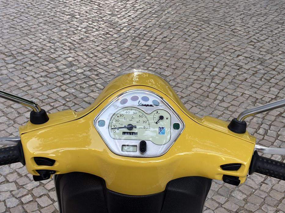 Vespa Lx 50 2 tempos com 11.000 km