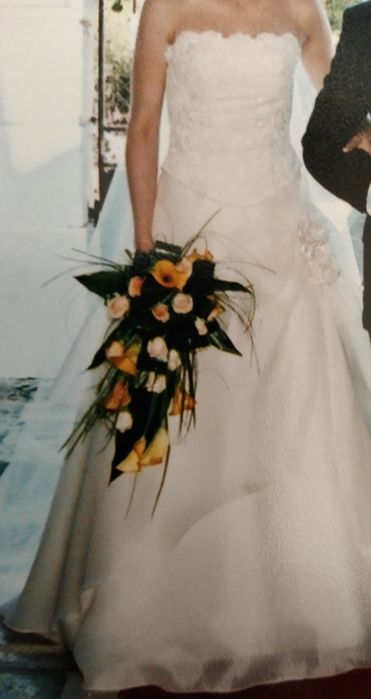 Vestido de Noiva + Mantilha