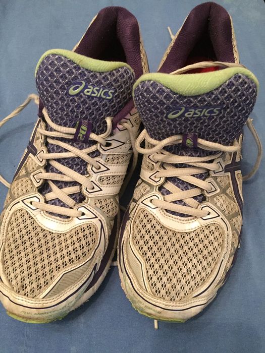 2€ Vários tipos de calcado de homem