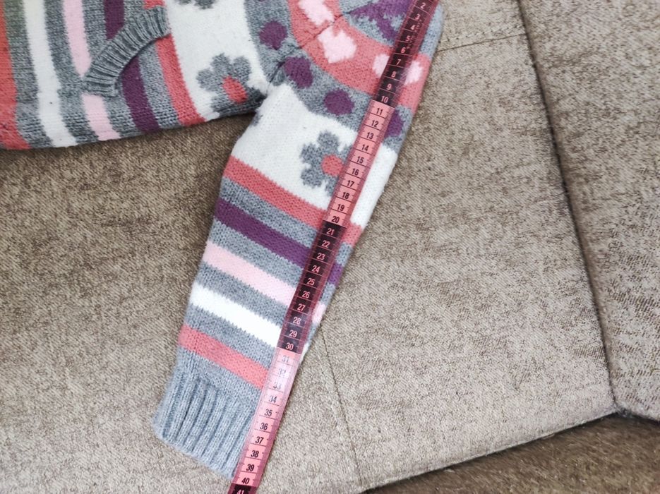 Тёплый свитерок для девочки.