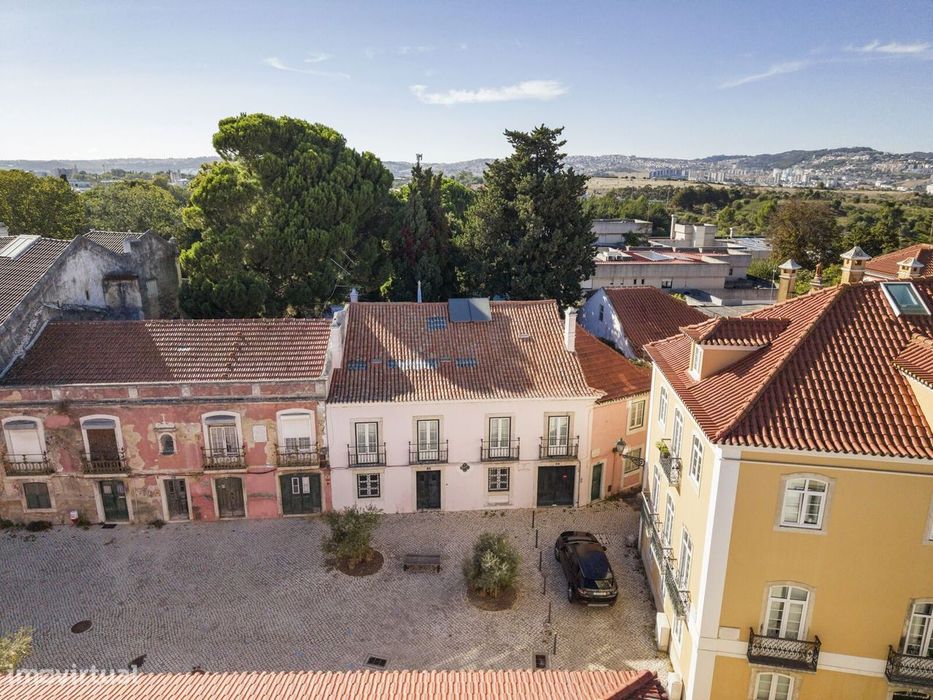 Moradia T4 + 4 com piscina, Lisboa