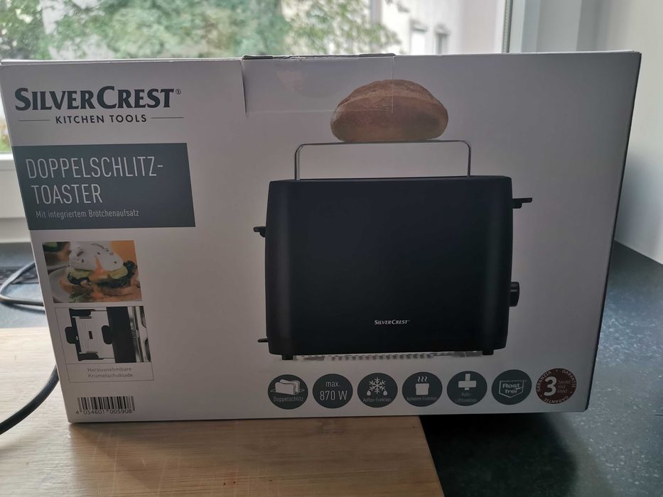 Toster Silvercrest 870W do chleba bułek etc. Czarny