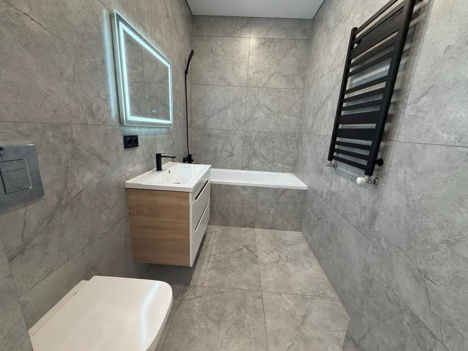 Продаж 2-ох кімнатної квартири з ремонтом  ЖК Б4 вул.Бабяка  Газ!!