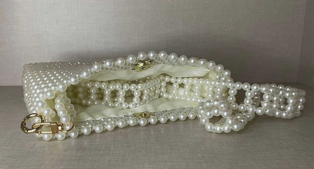 Bolsa Elegante de Perolas