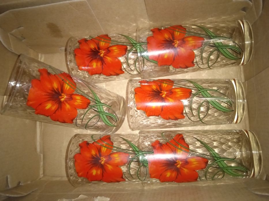 Сервіз "Рожеві квіти" новий