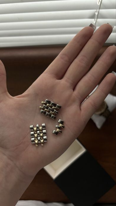 продам жіночий годинник guess новою поштою