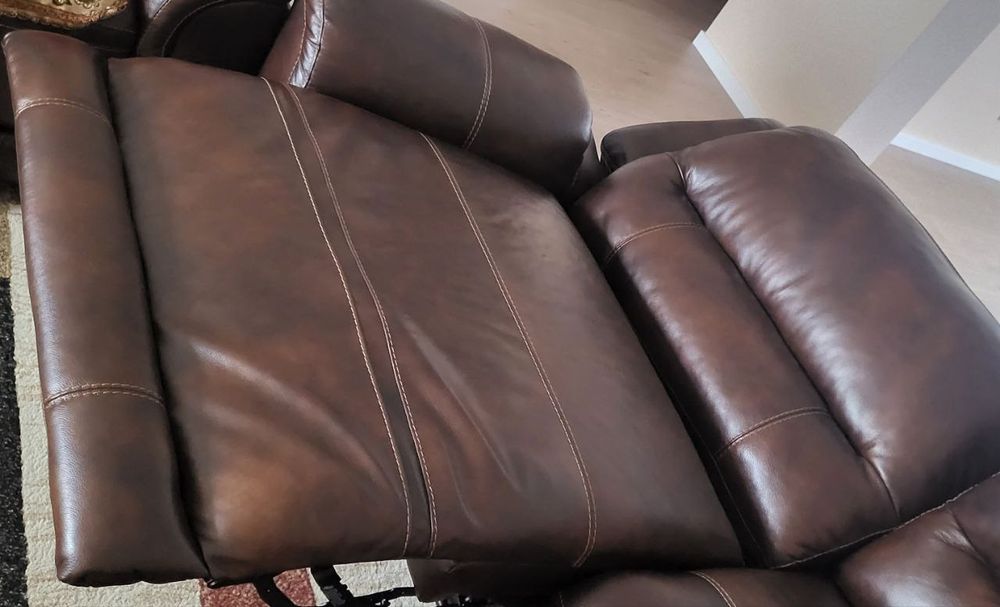 Leather comfy large sofa- recliner