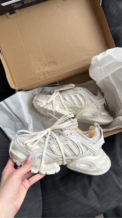 Кросівки Adidas XLG жіночі