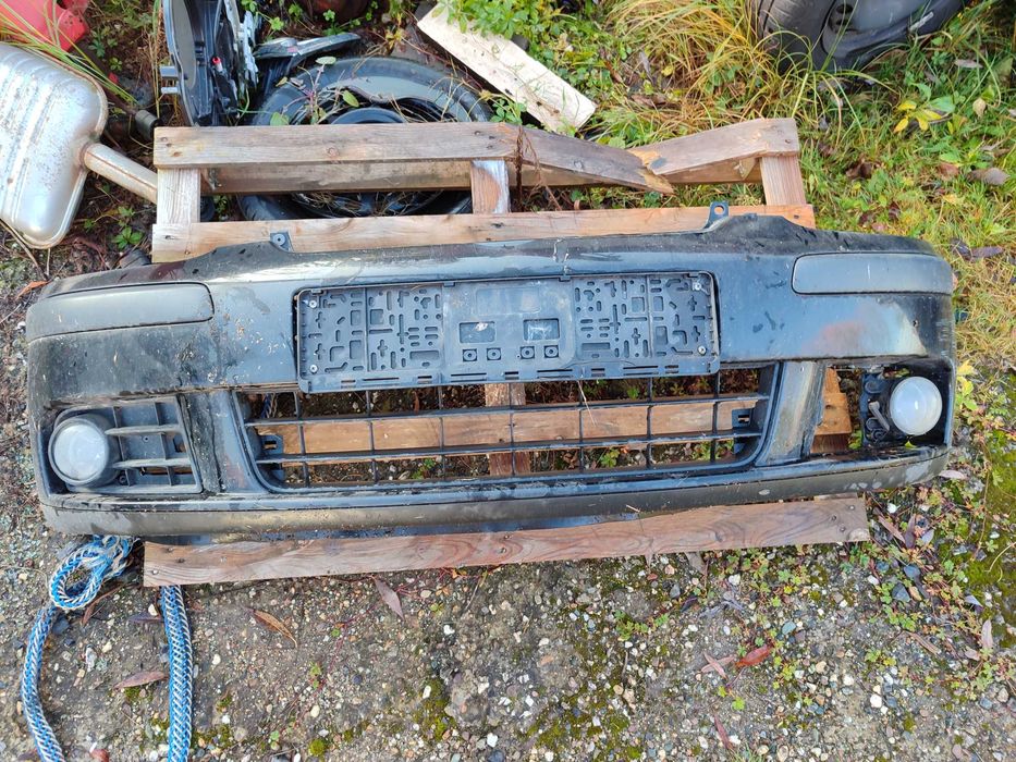 Zderzak przedni VW GOLF 5 kolor L041