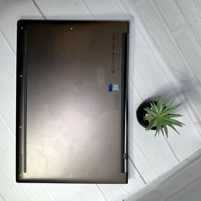 Продам ноутбук Lenovo Yoga C930 | i7-8550U | SSD М2 512GB | DDR4 8GB в гарному стані
 NFC в гарному стані