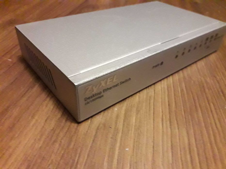 Switch Zyxel ES-108A 8-P 10/100Mb/s