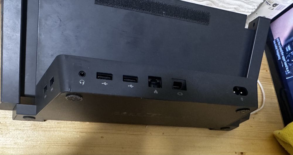 Surface com dock e teclado