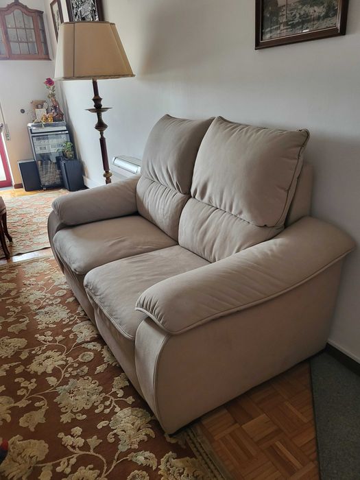 Sofá 2 lugares semi-novo