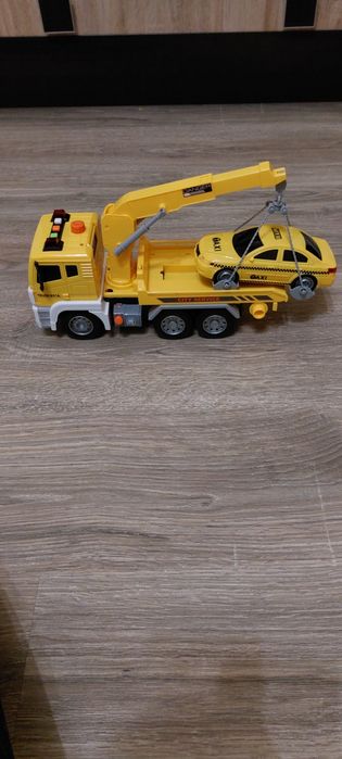 Евакуатор з таксі іграшковий