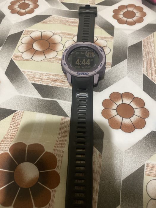 Garmin Instinct 1 поколение с солнечной зарядкой (Solar )