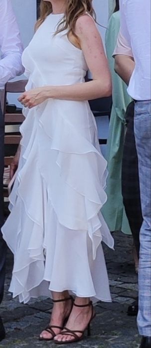 Ексклюзивна біла сукня з воланами (шита на замовлення, ідеальний стан)