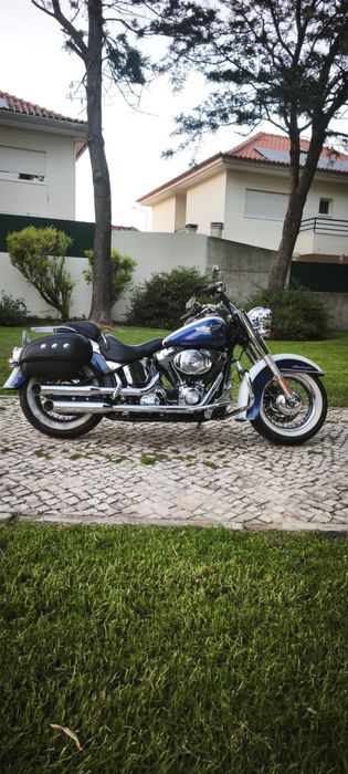 Harley davidson softail  deluxe