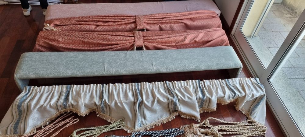 Vários cortinados e sanefas Negociável