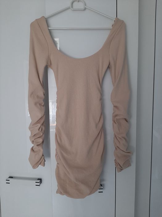 beżowa sukienka oh polly