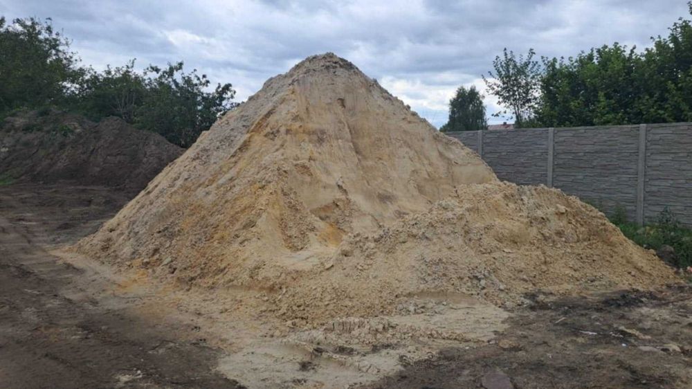 materiały sypkie: Pospółka , ziemia , kamień bazaltowy, split,