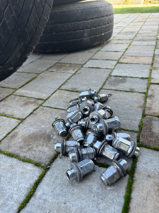 Felgi 15 cali Toyota + śruby