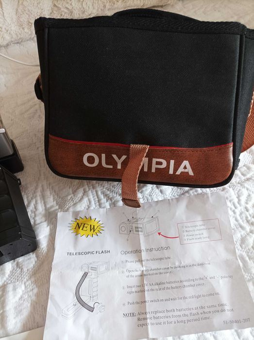 máquina fotográfica olympia com flash e estojo