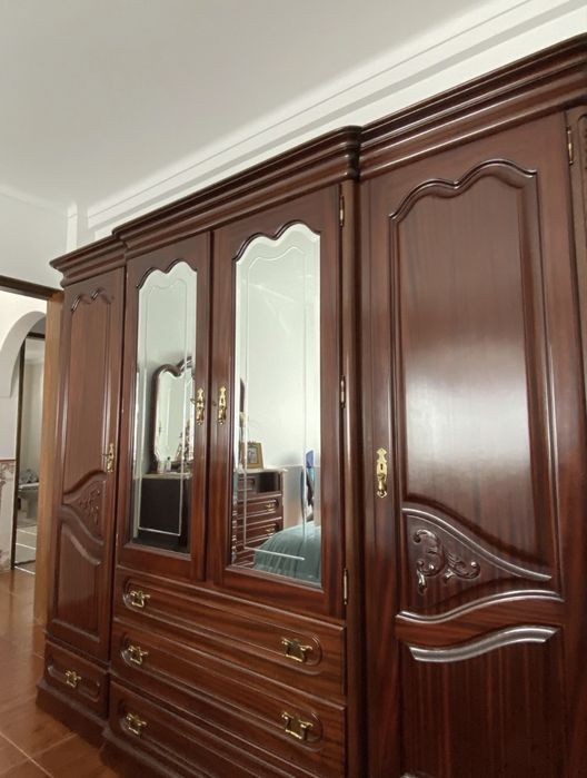 Roupeiro grande
