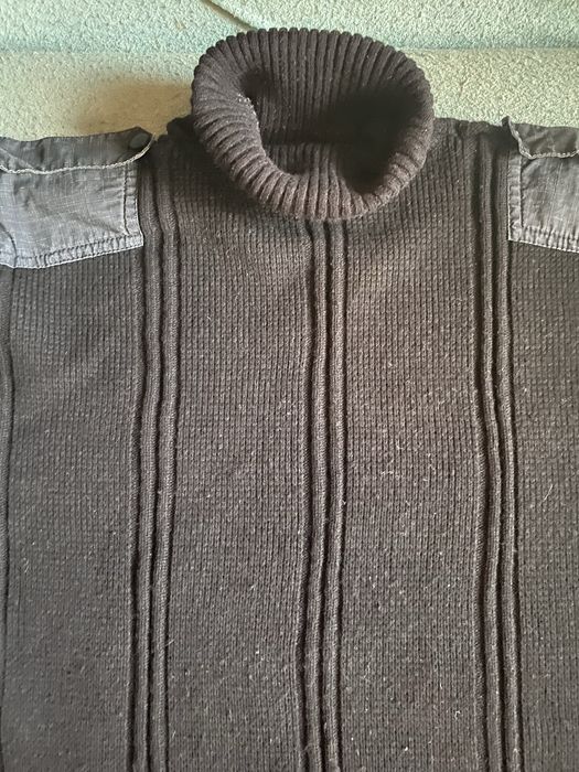 Шерстяной очень теплый свитер