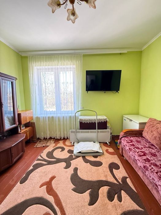 Продам 2к квартиру . Хороший житловий стан . Без комісії для покупця