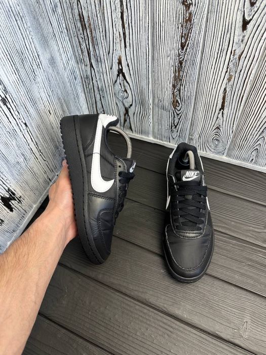 Кросівки - Nike 37.5р